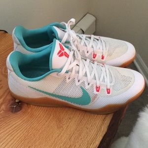 Kobe 11 EM Low Summer